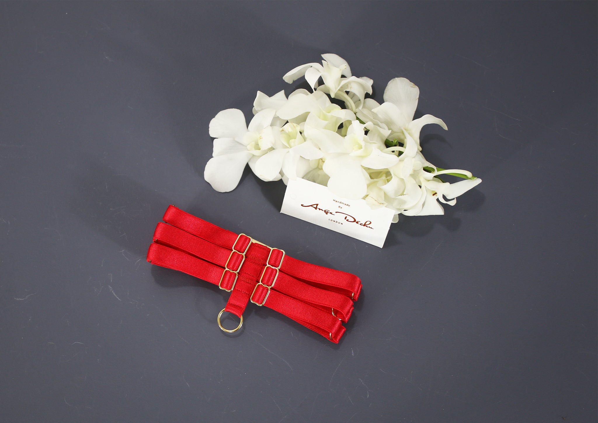 Red strappy choker sexy boudoir body harness retro dance wear club wear - Ange Déchu