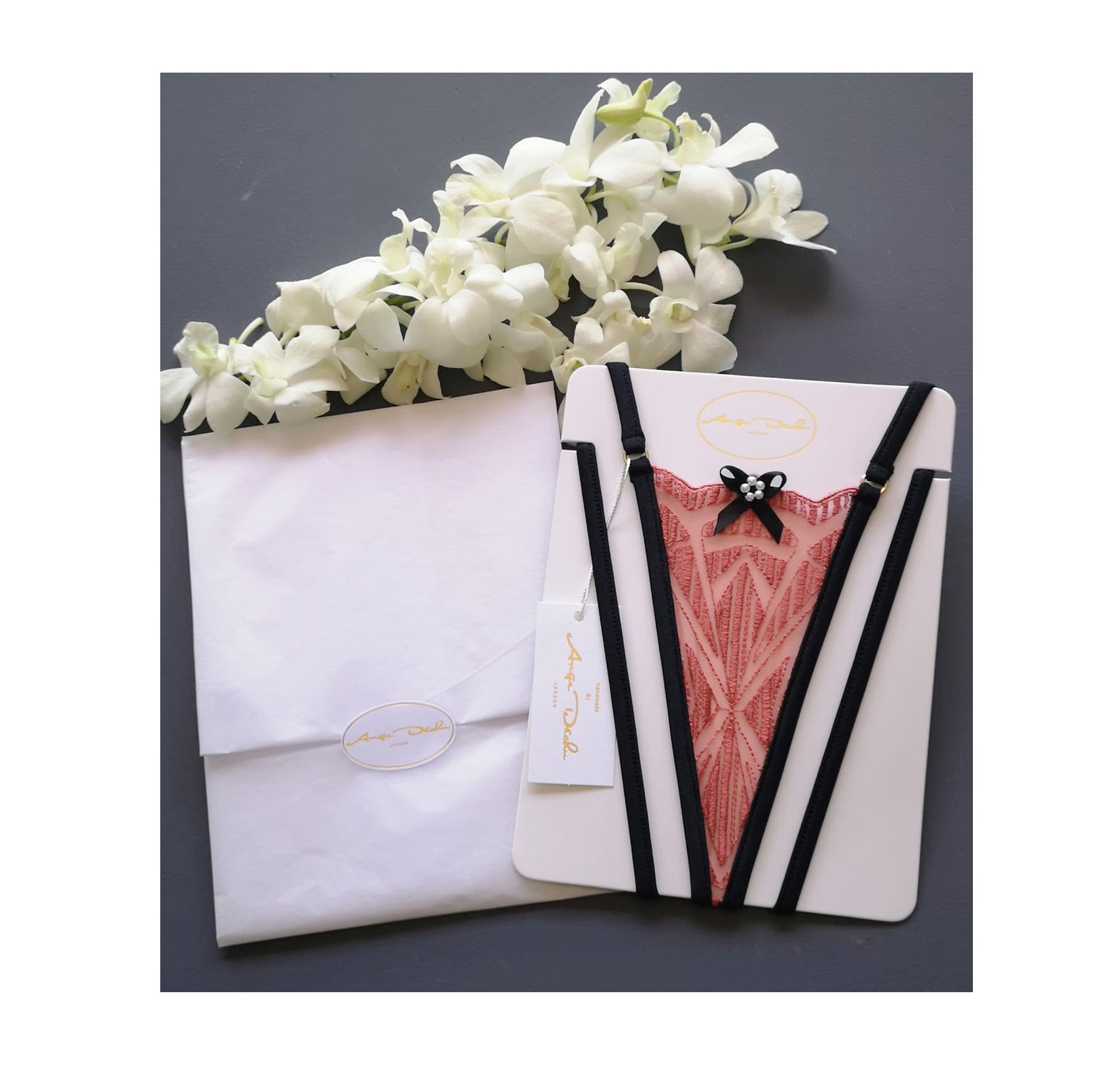 Sheer lingerie set in see through lace sexy boudoir lingerie bralette bra G string panties and choker - Ange Déchu